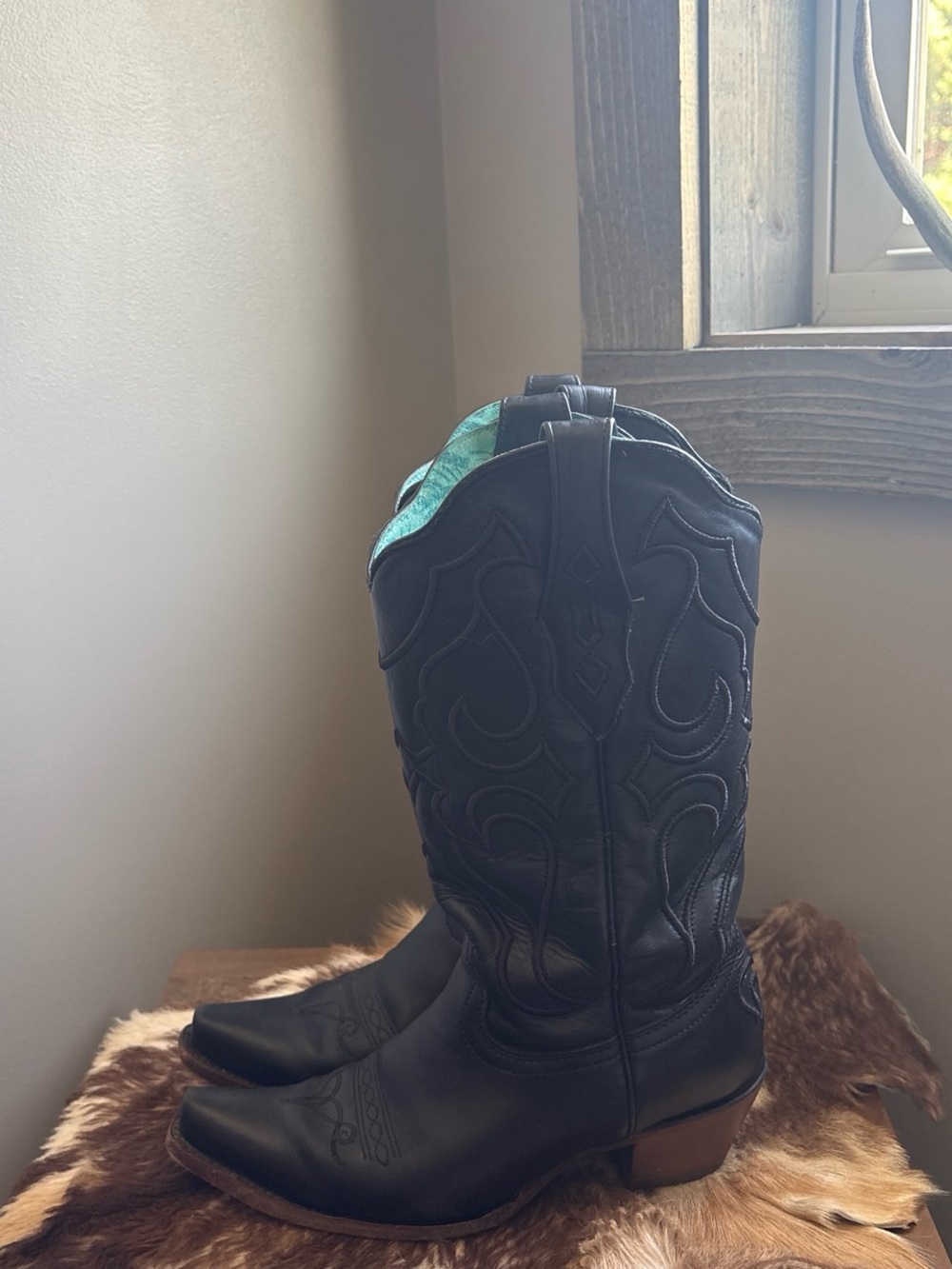 Black Corral Snip Toe Boots